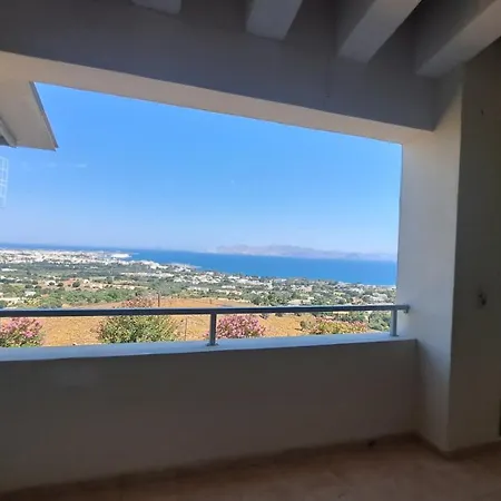 Hercules Hills Sea View Apartmán *