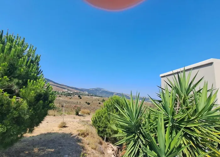 Hercules Hills Sea View Apartment